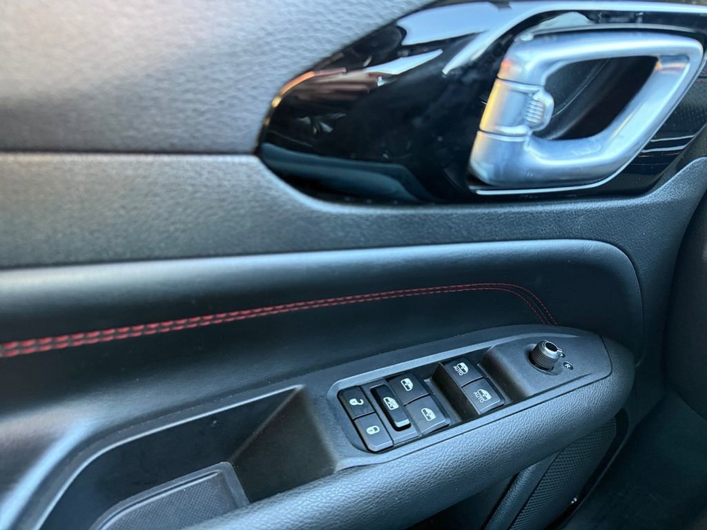 Used 2024 Jeep Compass Trailhawk image 28