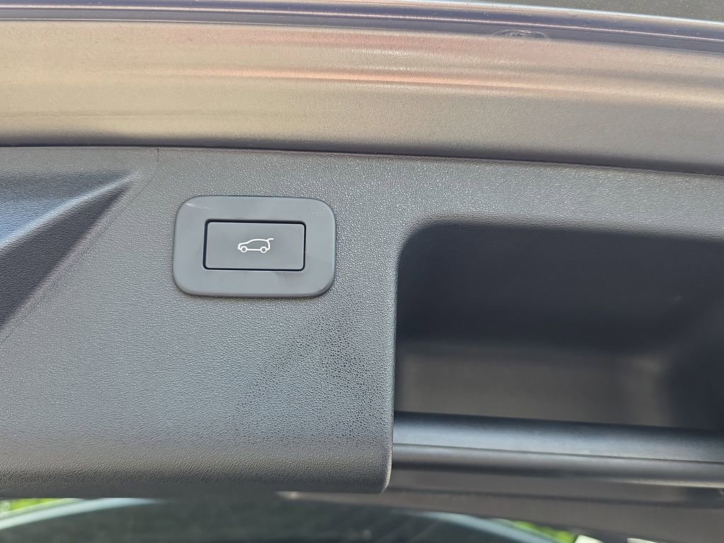 Certified 2024 Land Rover Discovery Sport Dynamic SE AWD/4WD image 13