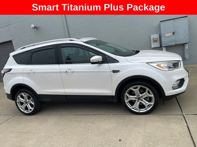 Used 2019 Ford Escape Titanium FWD image 1