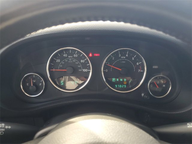 Used 2014 Jeep Wrangler Unlimited Sahara w/ Max Tow Package image 21