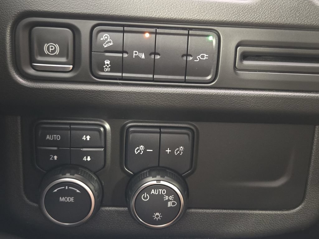 Used 2021 Chevrolet Tahoe Z71 AWD/4WD image 23