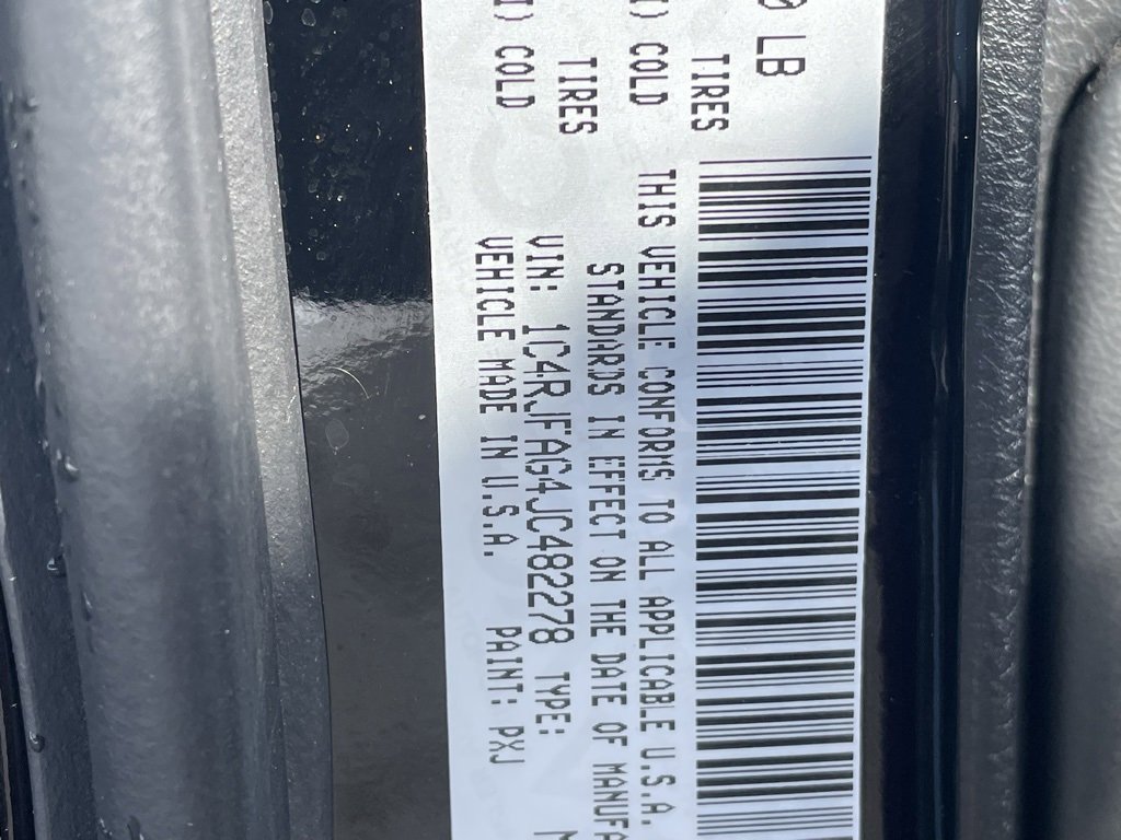 Used 2018 Jeep Grand Cherokee Laredo image 32