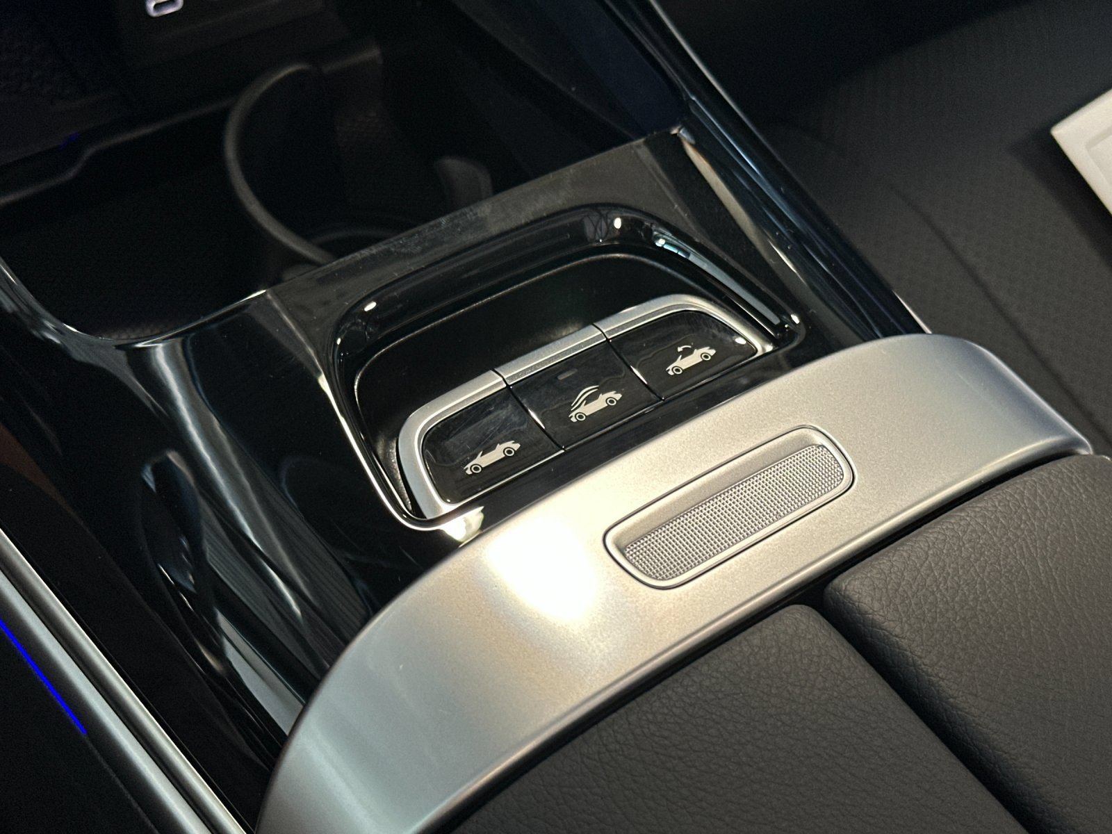New 2027 Mercedes-Benz CLE 300 4MATIC Cabriolet image 21