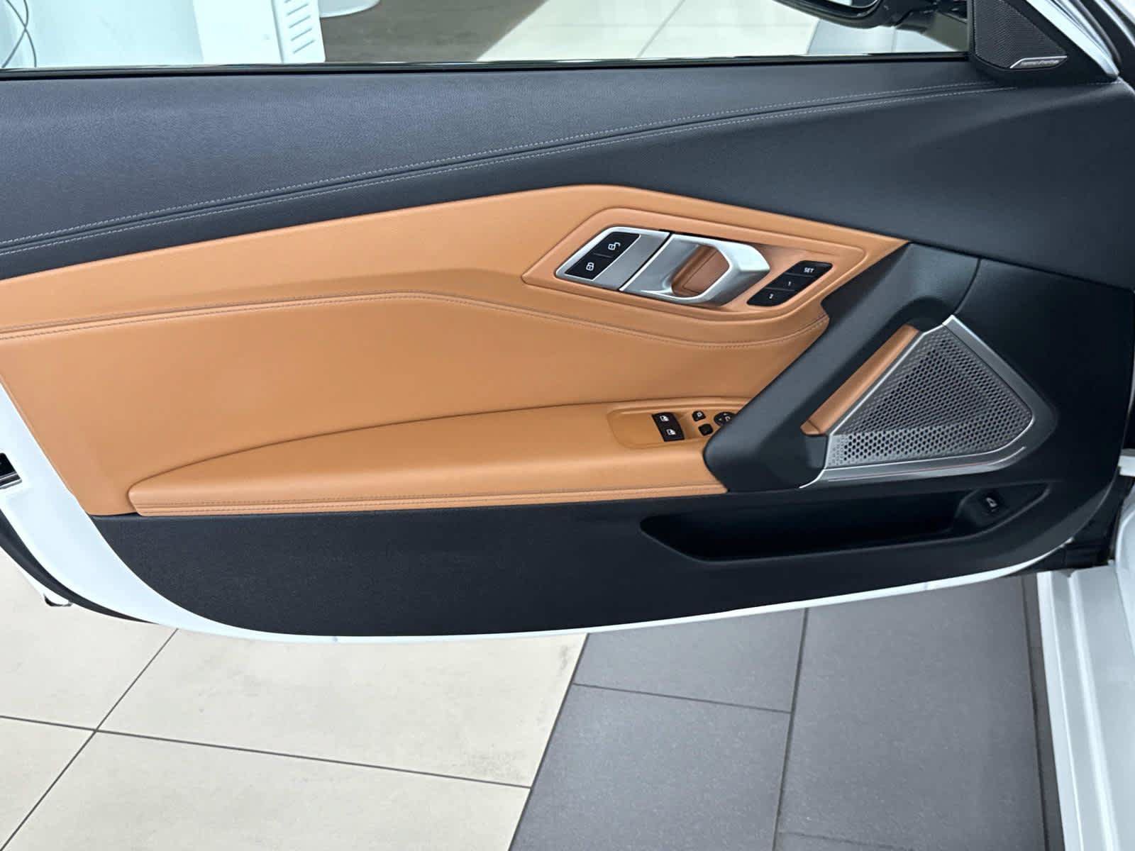 Used 2025 BMW Z4 M40i w/ Premium Package RWD image 33