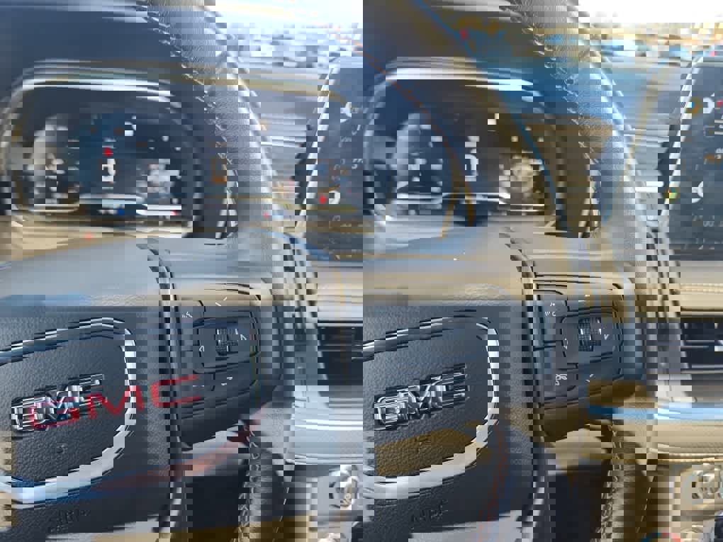 Used 2022 GMC Yukon SLT w/ SLT Luxury Package image 31