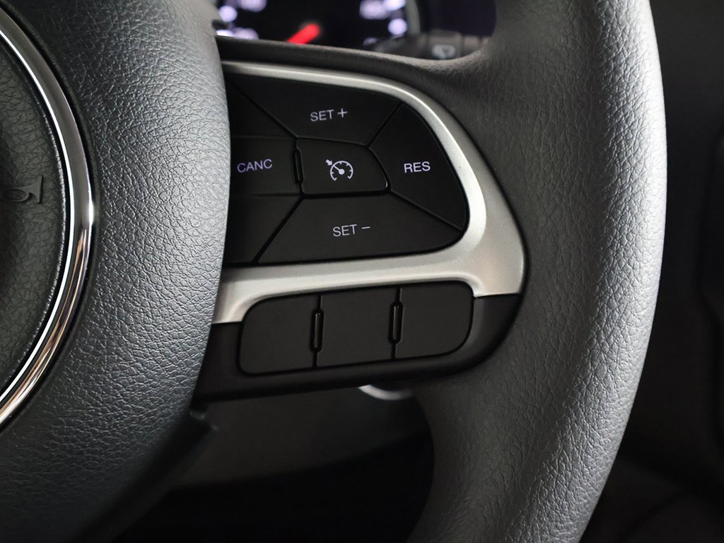 Used 2023 Jeep Renegade Latitude image 36