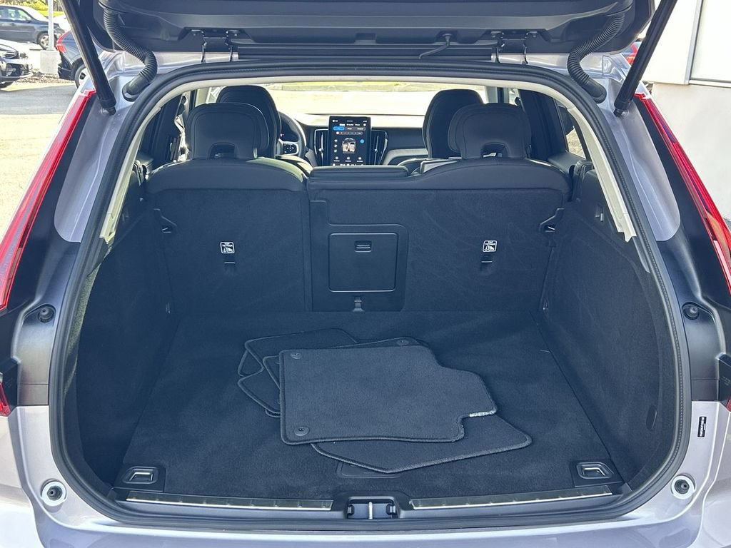 New 2026 Volvo XC60 B5 Plus w/ Climate Package AWD/4WD image 27