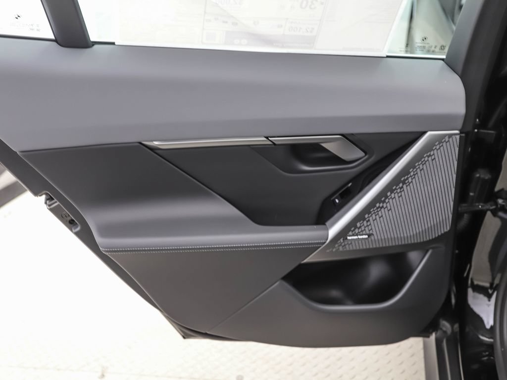 Used 2026 BMW 530i xDrive AWD/4WD image 20