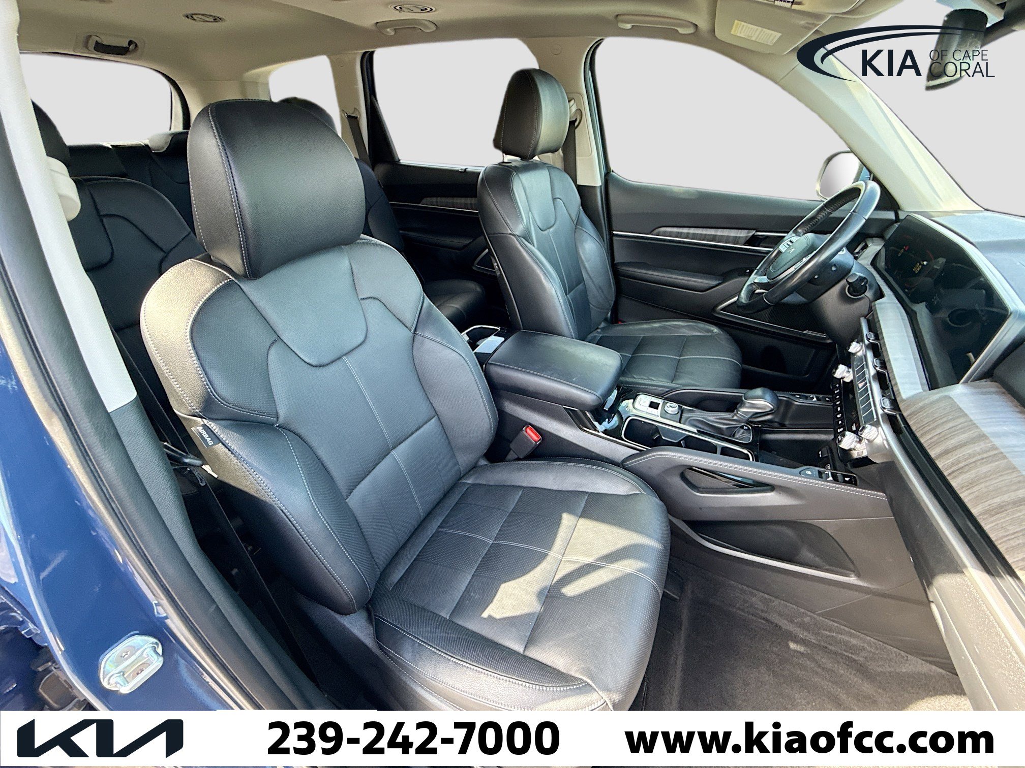 Used 2023 Kia Telluride EX w/ EX Captain's Chair Package image 15