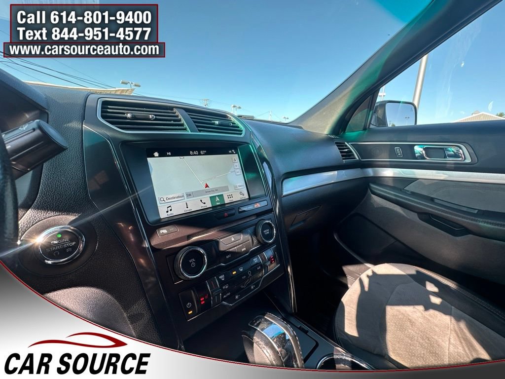 Used 2017 Ford Explorer XLT w/ Equipment Group 202A AWD/4WD image 17