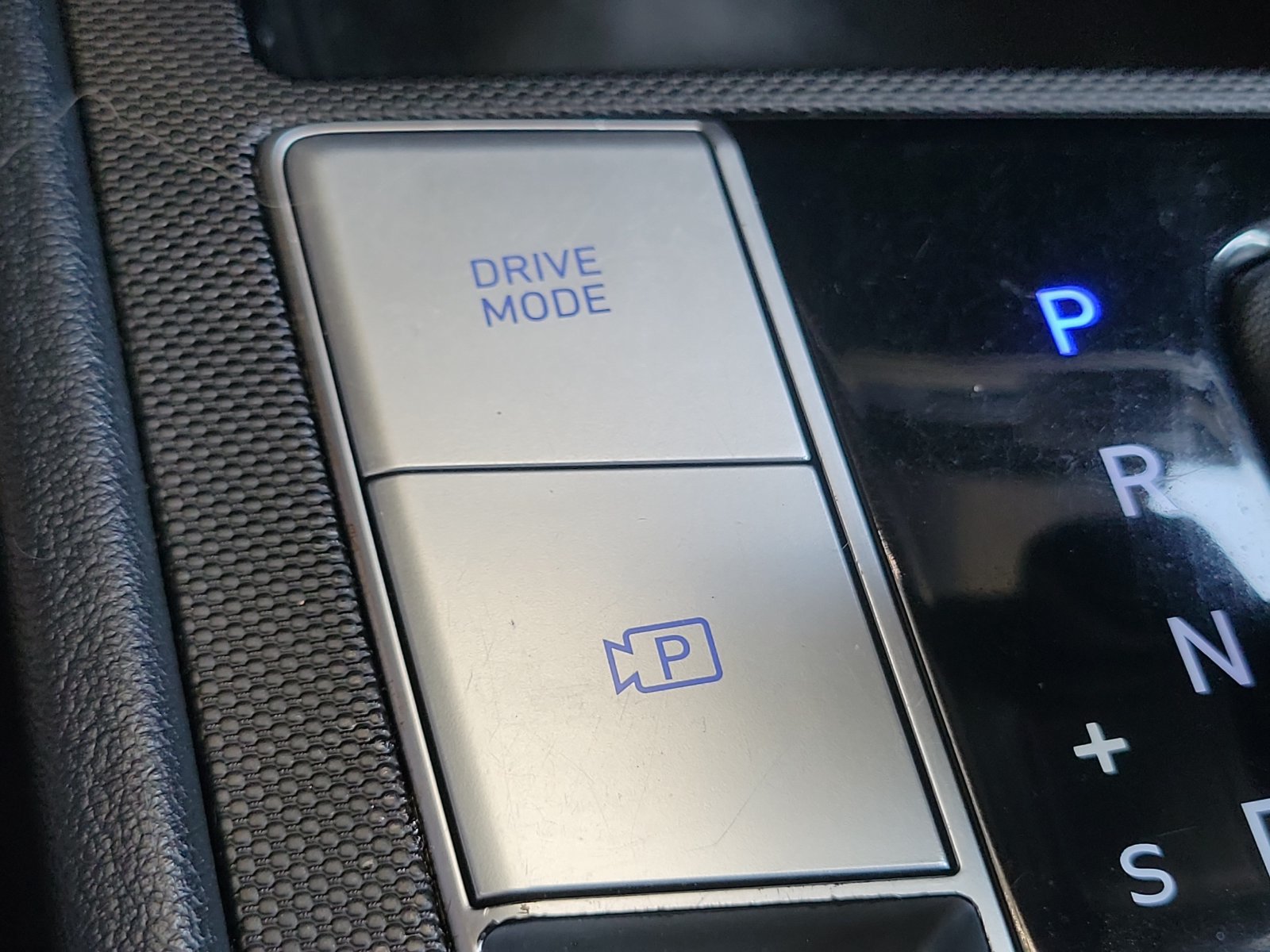 Used 2023 Hyundai Elantra SEL w/ Convenience Package FWD image 17