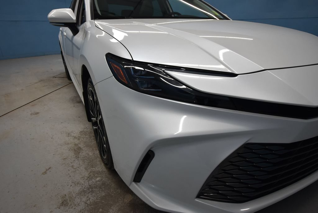 Used 2025 Toyota Camry XLE AWD/4WD image 37