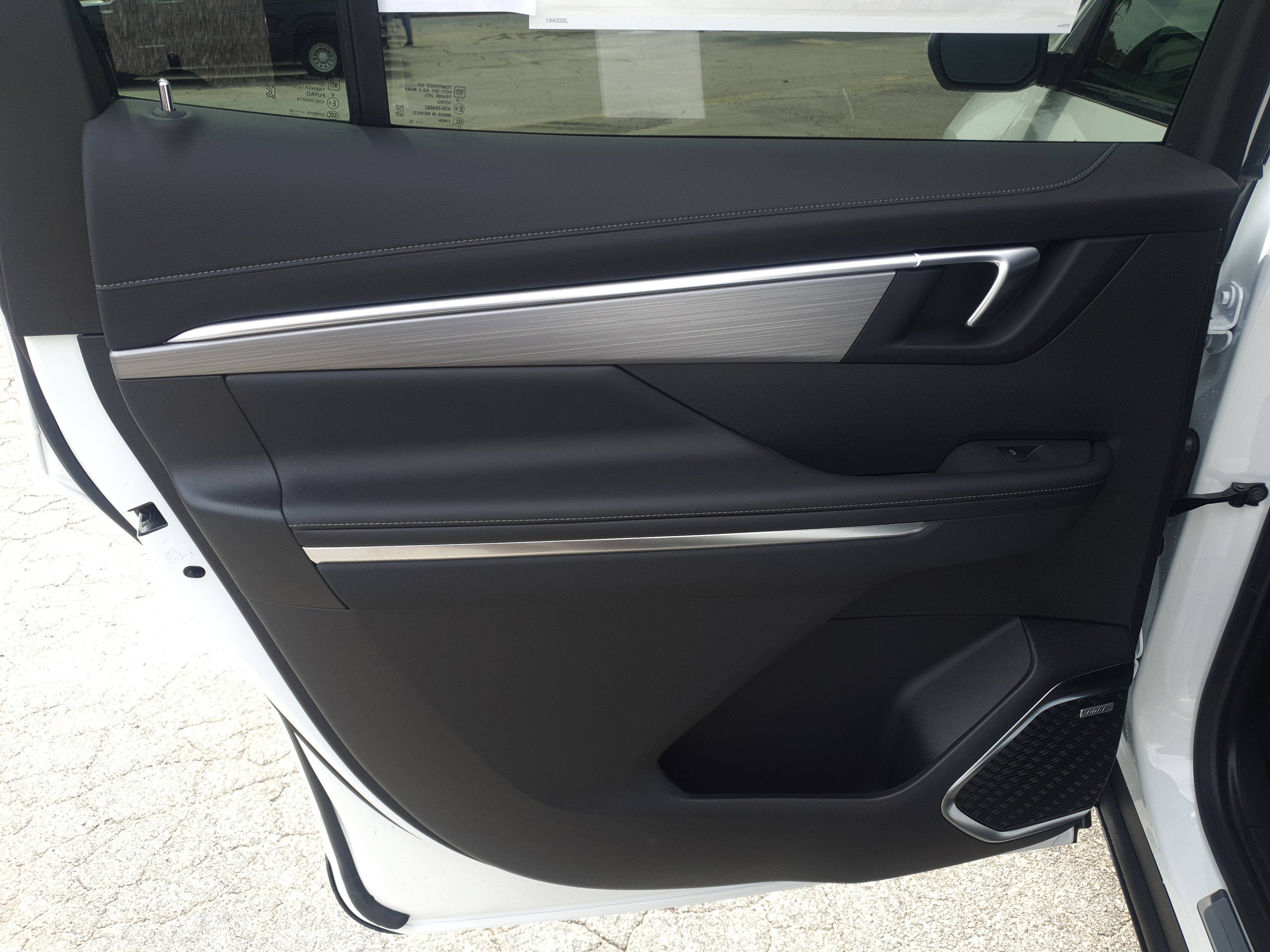 New 2025 Buick Enclave Preferred image 11