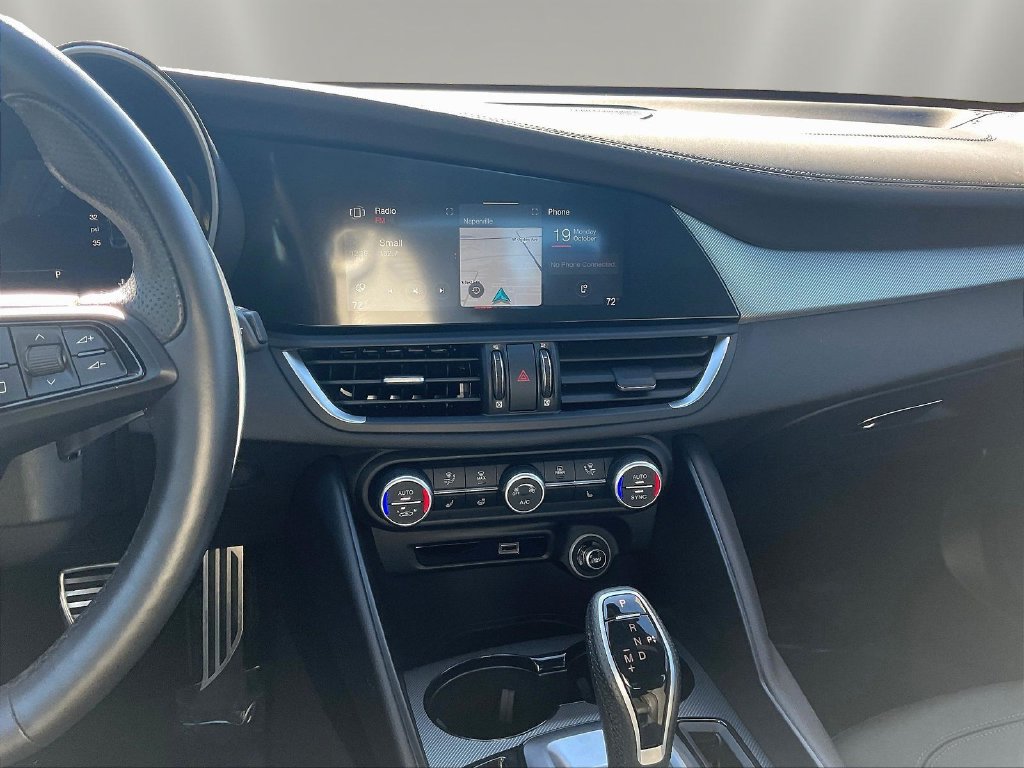 Used 2024 Alfa Romeo Giulia Veloce AWD/4WD image 9