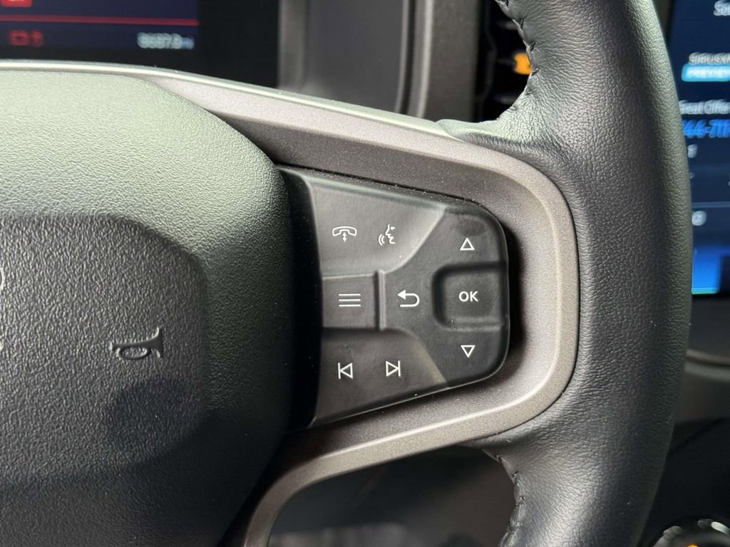 Used 2024 Ford Bronco Badlands image 12