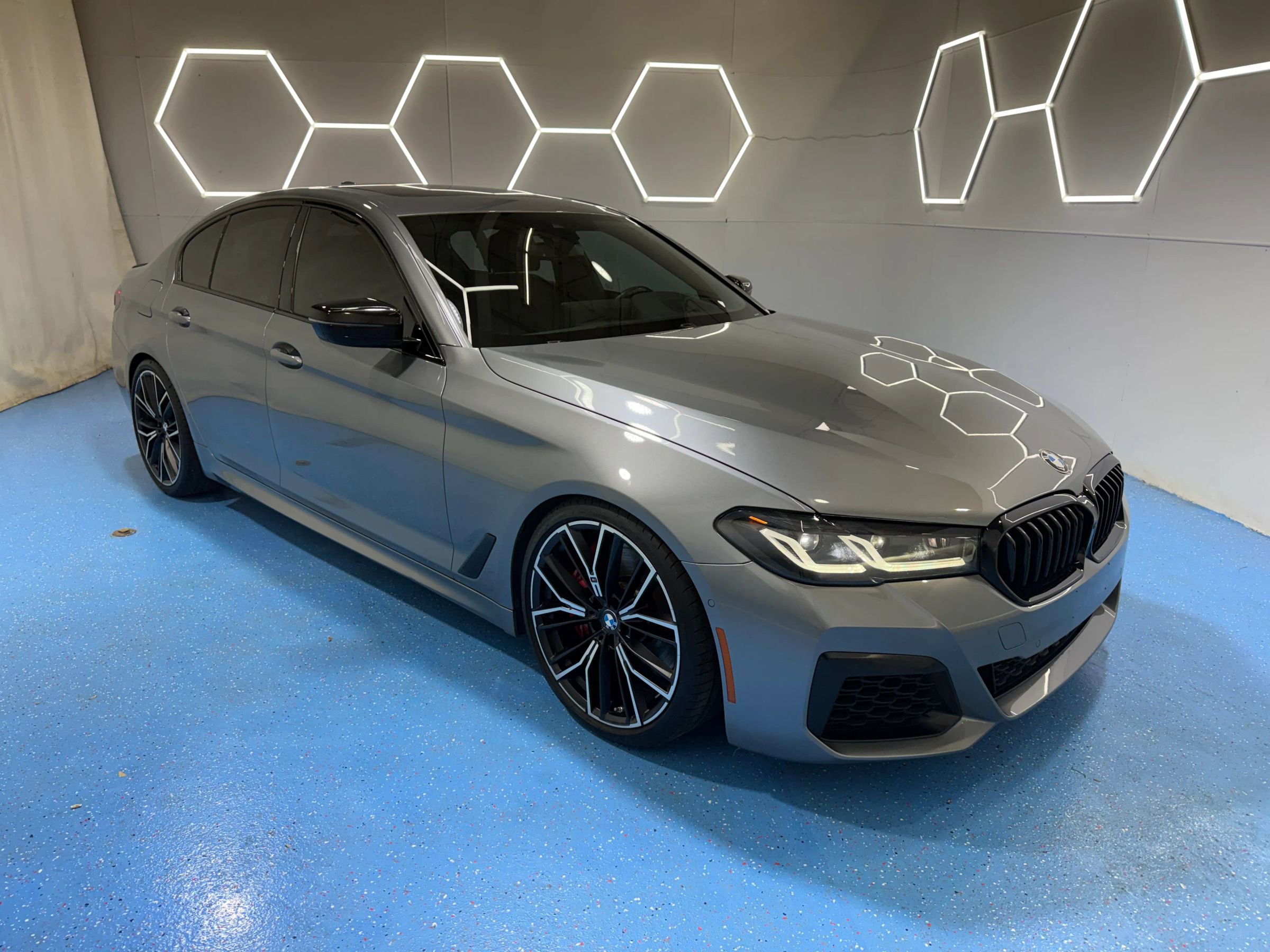 Used 2023 BMW M550i xDrive w/ Premium Enhanced Package AWD/4WD image 61