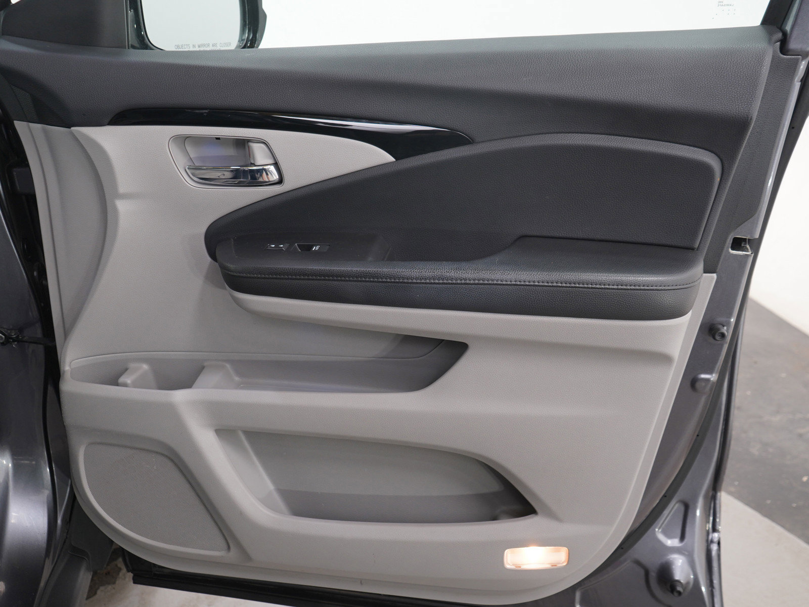 Used 2017 Honda Pilot Touring image 13