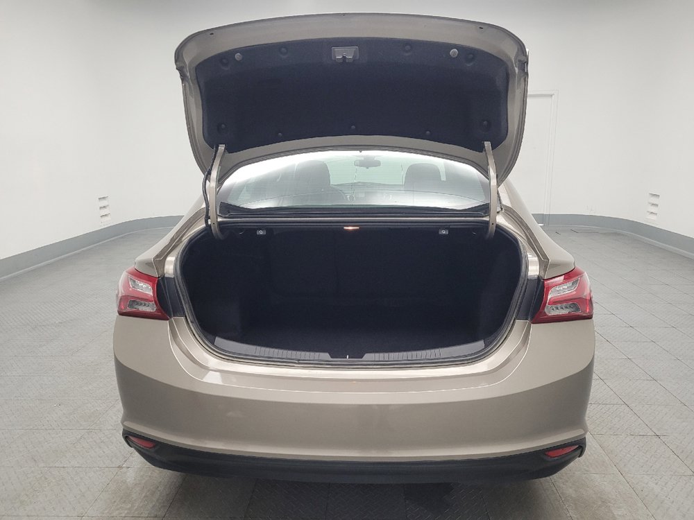 Used 2022 Chevrolet Malibu LT FWD image 29