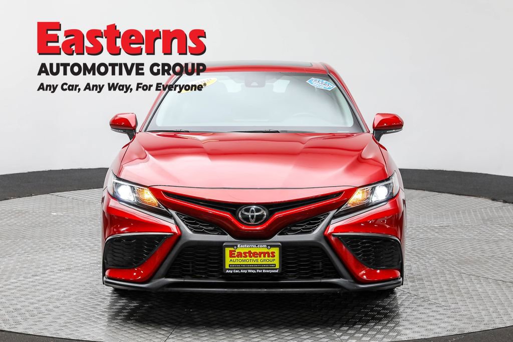Used 2021 Toyota Camry SE w/ Cold Weather Package image 2