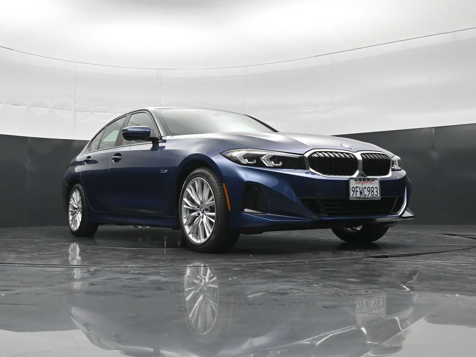 Used 2023 BMW 330e xDrive w/ Driving Assistance Package AWD/4WD image 27