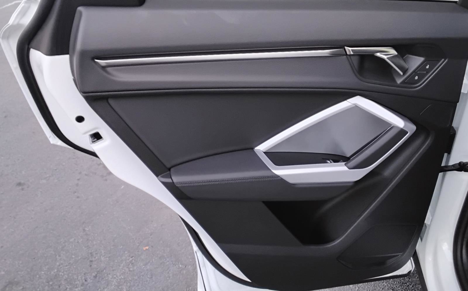 Certified 2025 Audi Q3 2.0T Premium w/ Convenience Package image 20