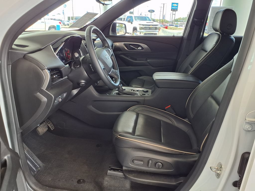 Used 2023 Chevrolet Traverse Premier w/ Redline Edition AWD/4WD image 22