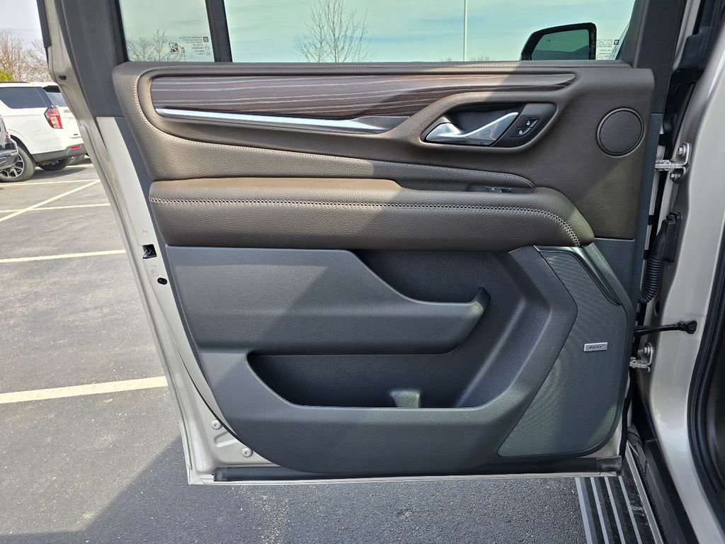 Certified 2023 GMC Yukon XL Denali w/ Denali Reserve Package image 28