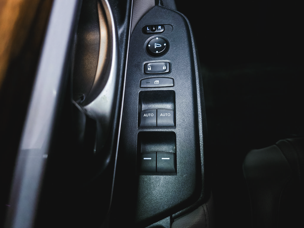 Used 2017 Honda CR-V Touring image 21
