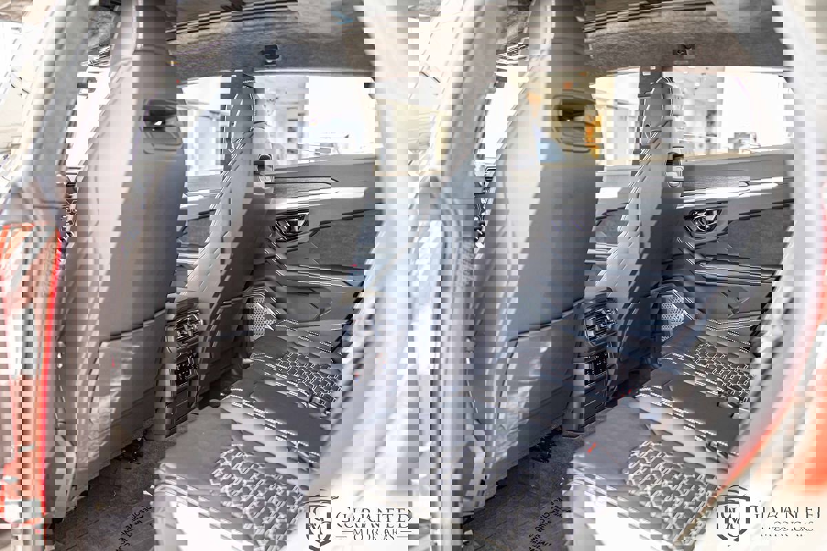 Used 2020 Lamborghini Urus image 32