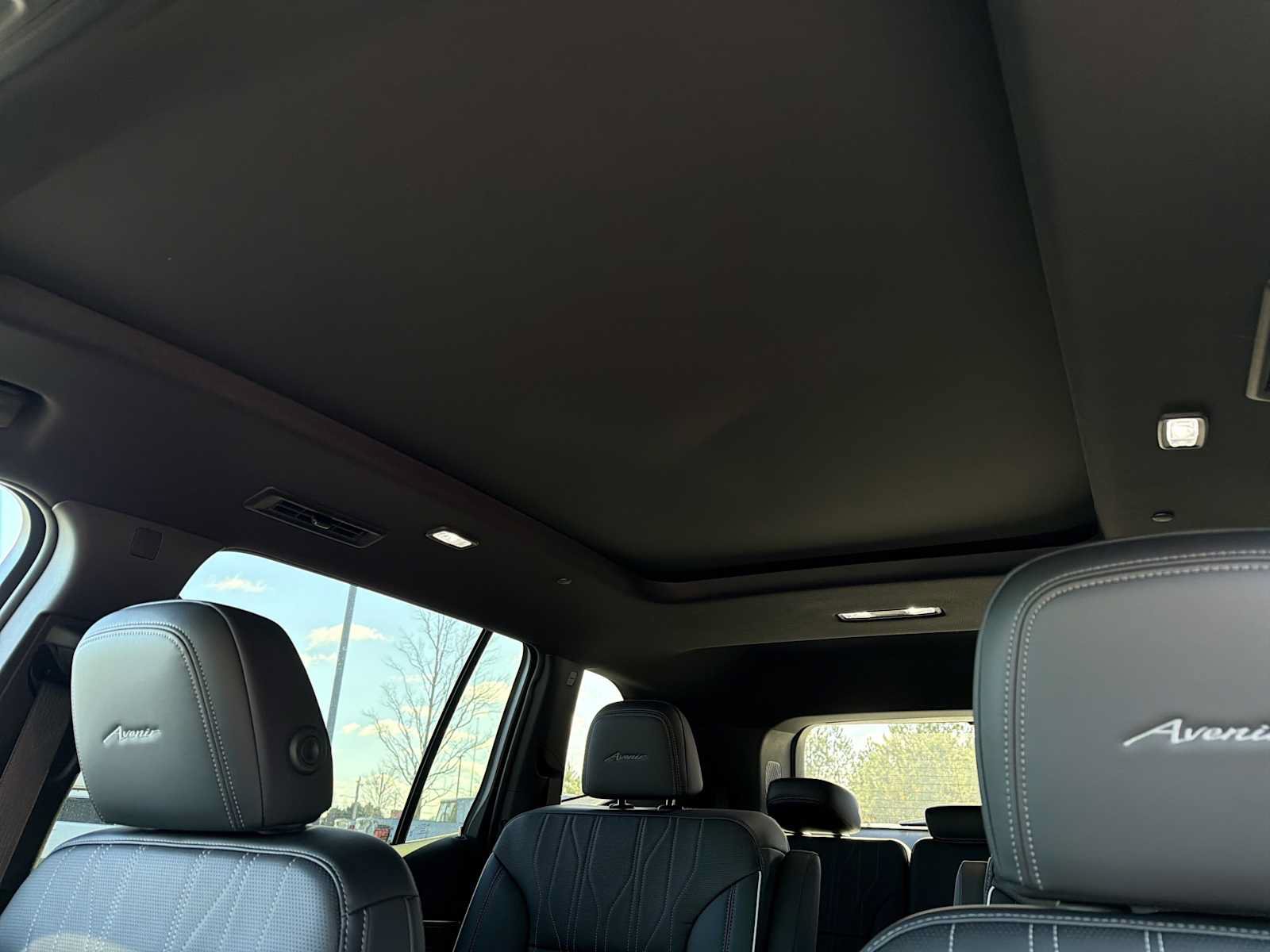 New 2026 Buick Enclave Avenir w/ Super Cruise Package FWD image 4