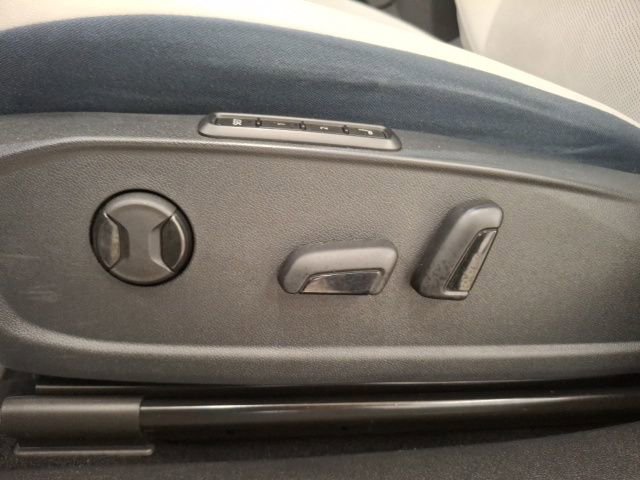 Used 2023 Volkswagen ID.4 Pro S Plus image 11