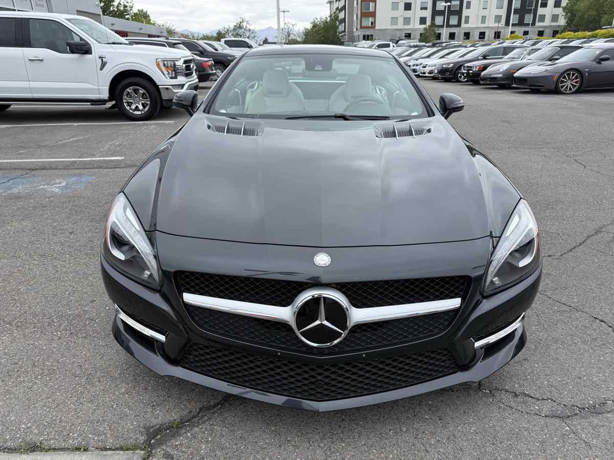 Used 2013 Mercedes-Benz SL 550 image 3