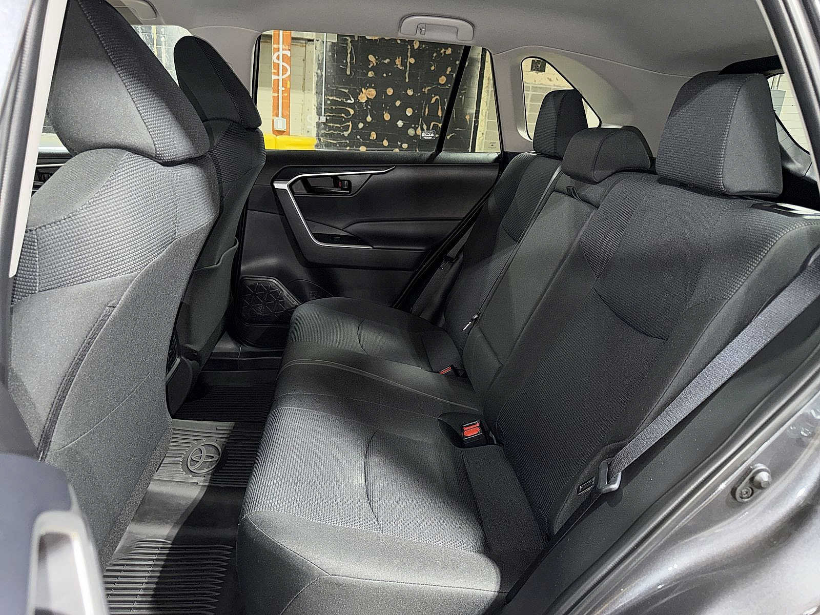 Used 2024 Toyota RAV4 LE AWD/4WD image 17