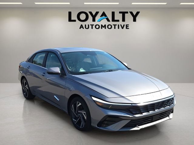 Used 2025 Hyundai Elantra Limited image 7