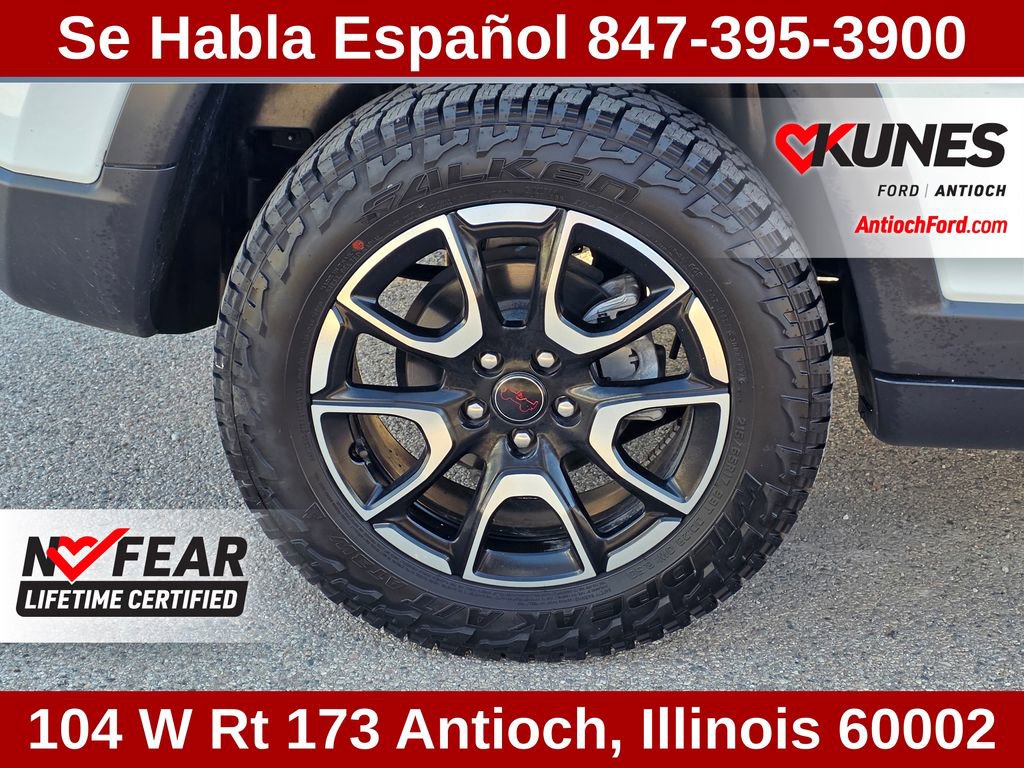 Used 2025 Jeep Compass Trailhawk AWD/4WD image 14