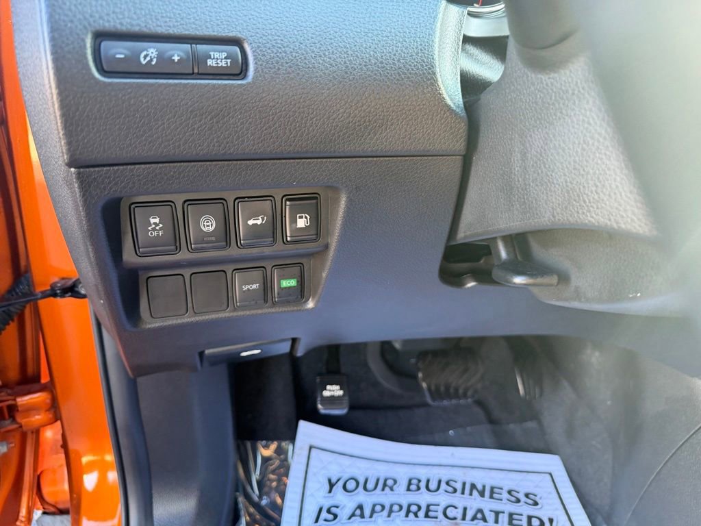 Used 2019 Nissan Rogue SV image 15