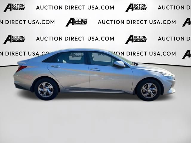 Used 2022 Hyundai Elantra SE w/ Cargo Package FWD image 6
