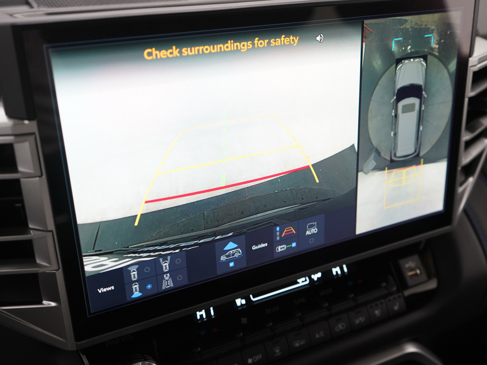 Used 2025 Toyota Sequoia Platinum image 27