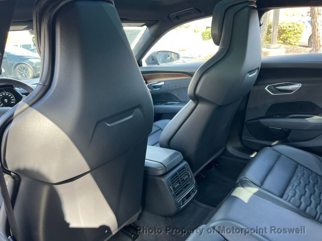 Used 2022 Audi e-tron GT Prestige w/ Prestige Package AWD/4WD image 17