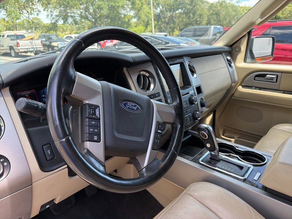 Used 2017 Ford Expedition EL Limited w/ Equipment Group 301A AWD/4WD image 9
