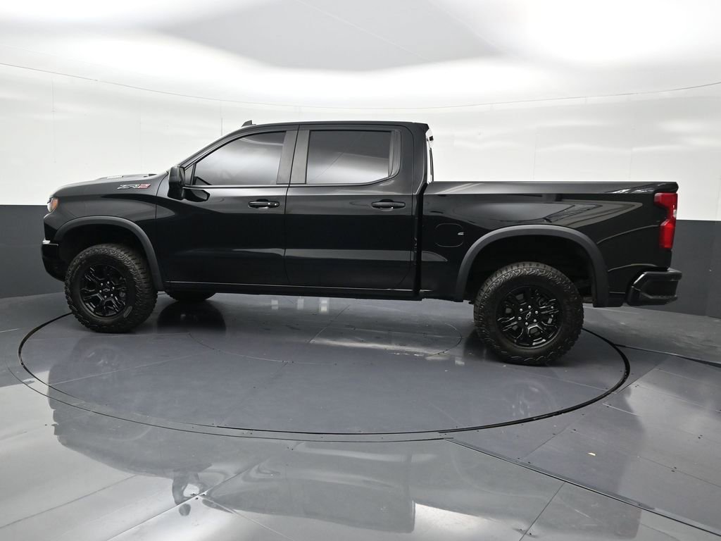 Used 2025 Chevrolet Silverado 1500 ZR2 w/ Technology Package image 2