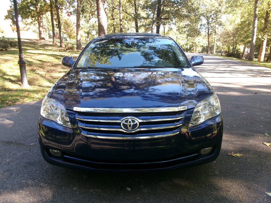 Used 2006 Toyota Avalon Limited image 2