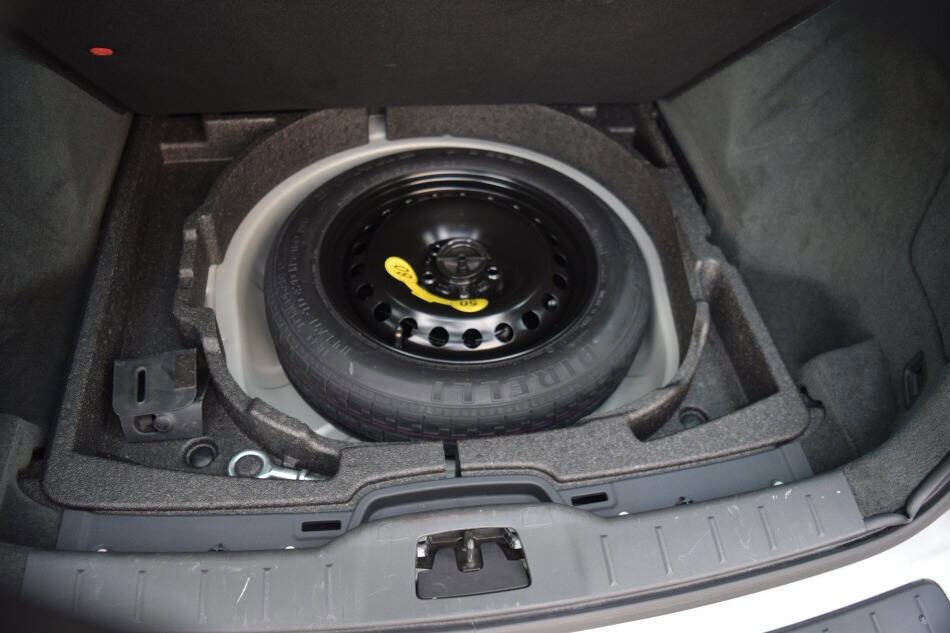 Used 2011 Volvo V50 T5 image 80