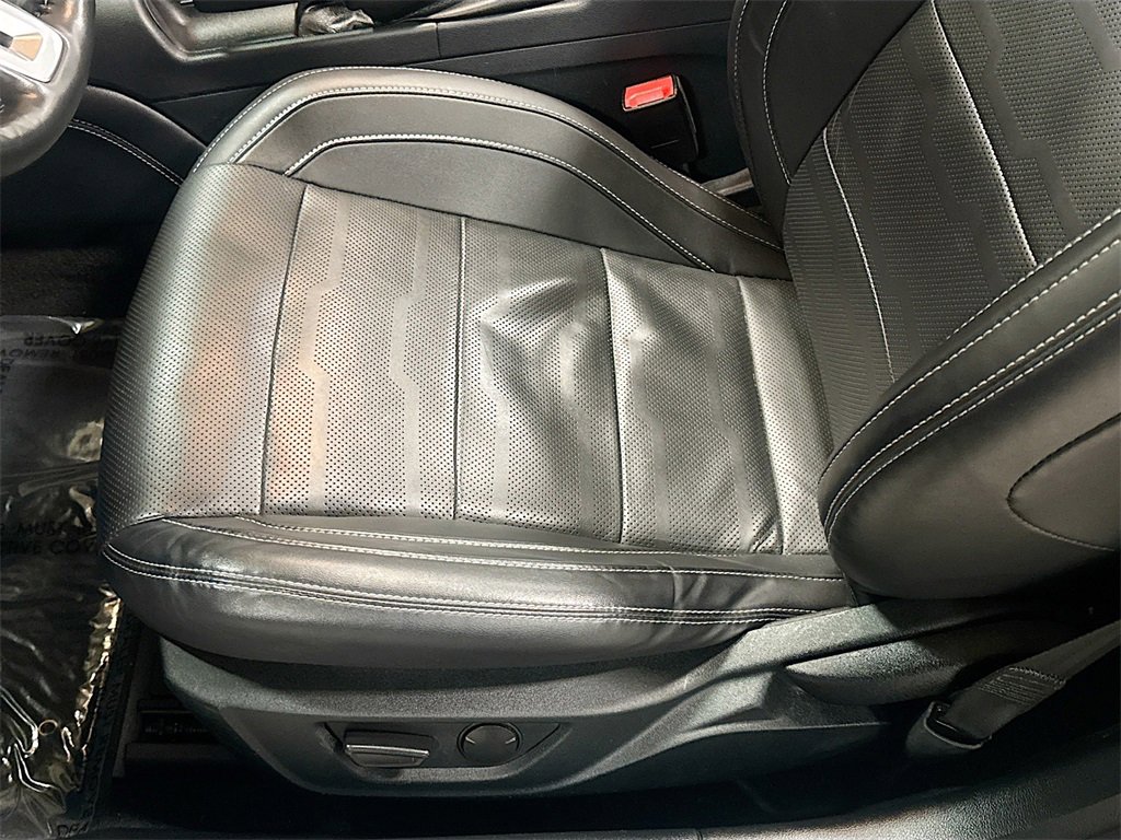 Used 2022 Ford Mustang Premium image 22