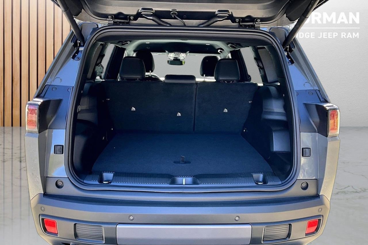 New 2026 Jeep Cherokee Limited image 23