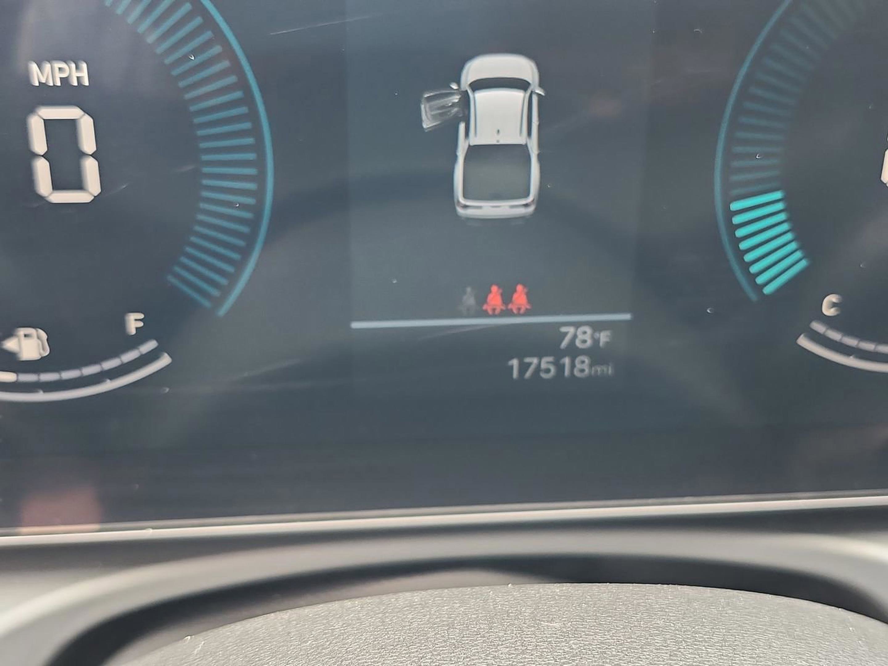 Certified 2025 Hyundai Santa Cruz SE FWD image 24