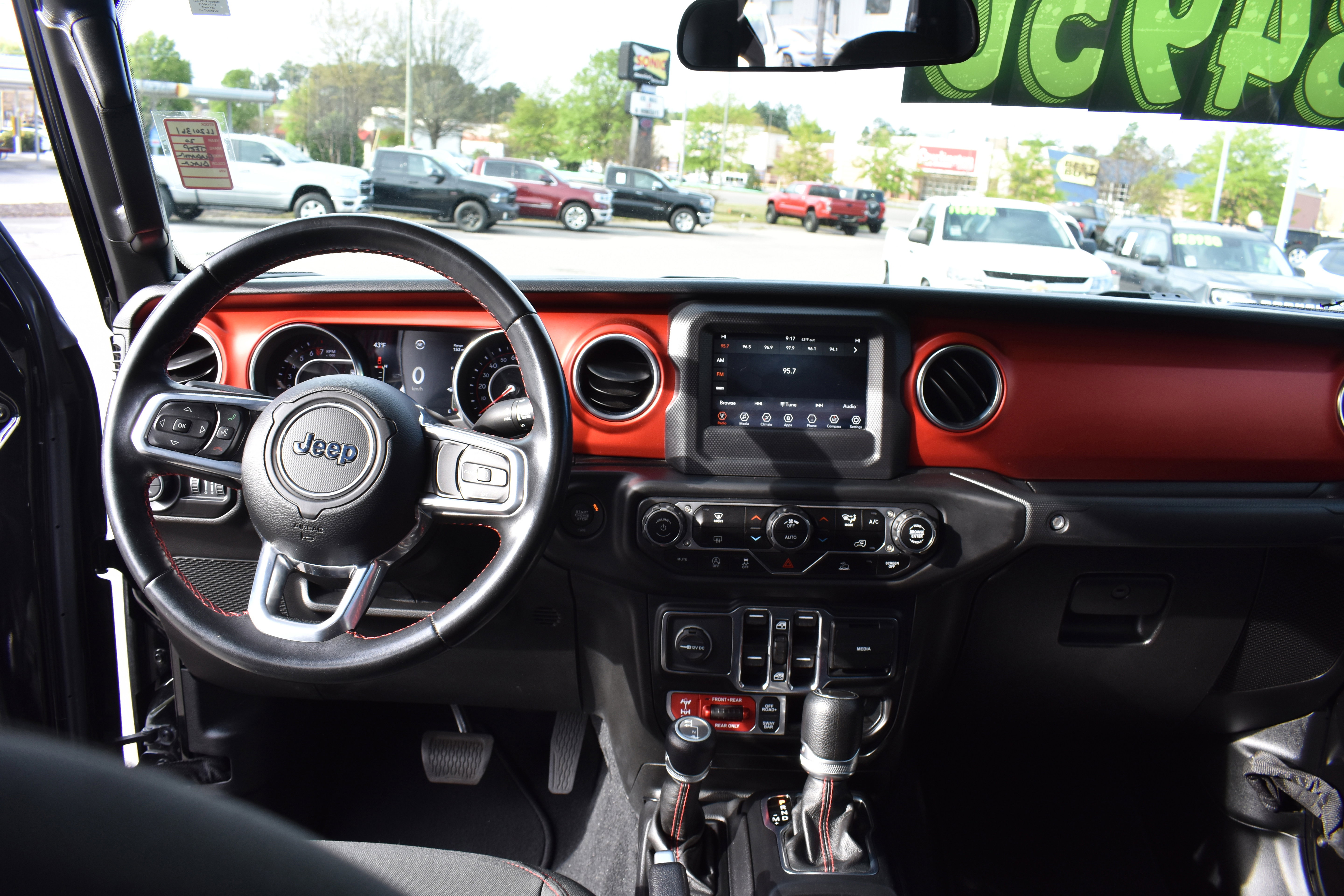 Used 2020 Jeep Gladiator Rubicon w/ Trailer Tow Package image 32