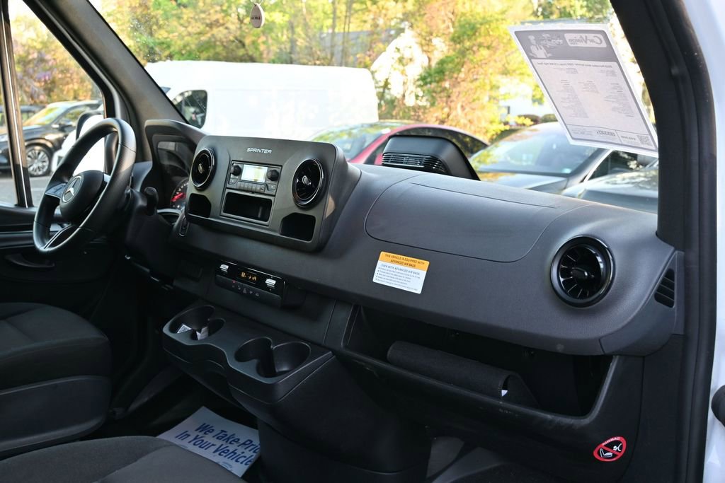 Used 2025 Mercedes-Benz Sprinter 2500 image 26