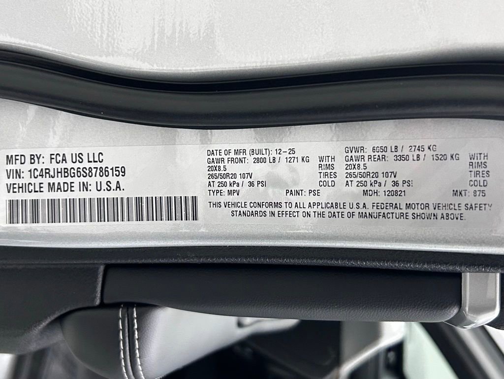 New 2025 Jeep Grand Cherokee Limited image 24