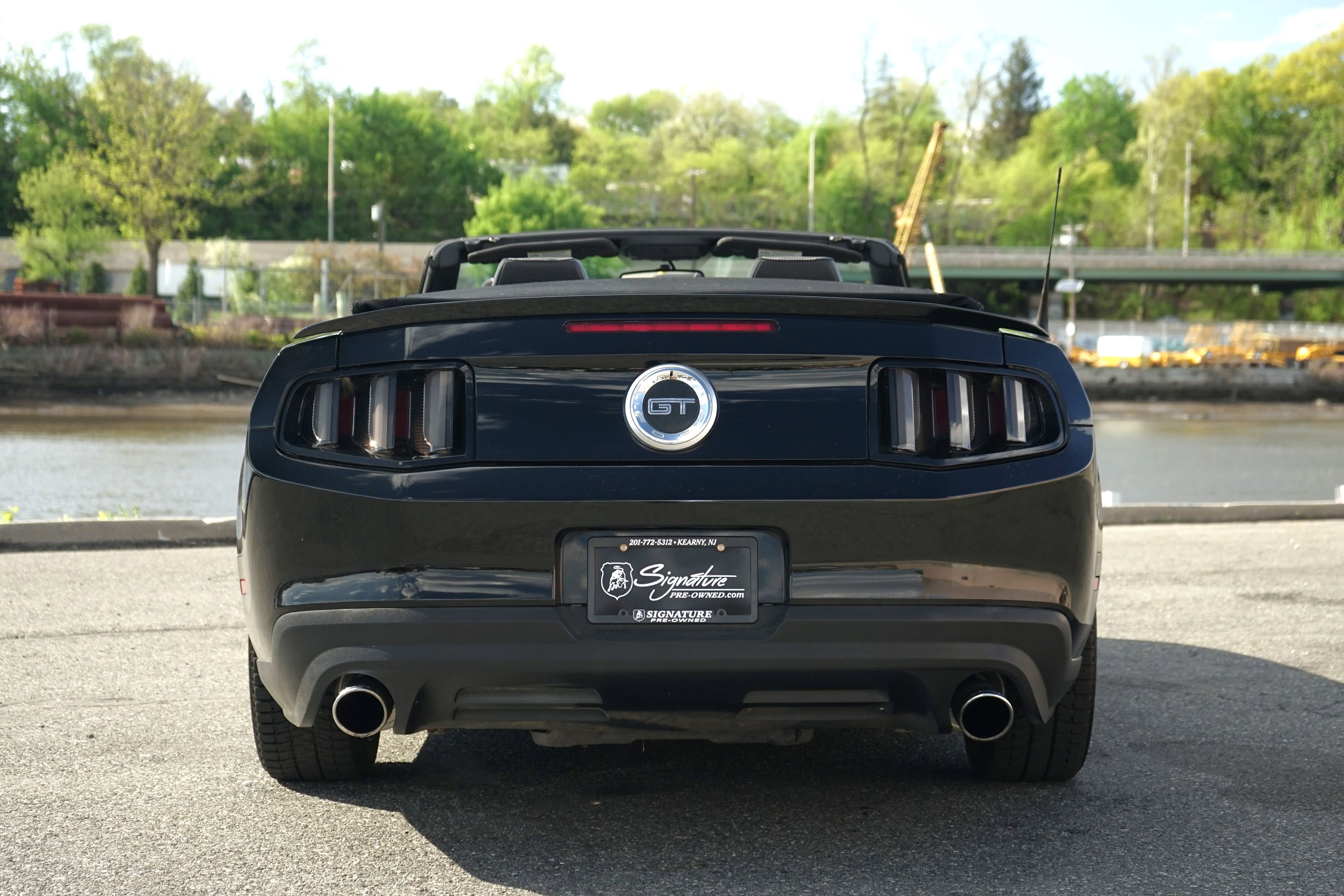 Used 2012 Ford Mustang GT Premium w/ Comfort Pkg RWD image 38